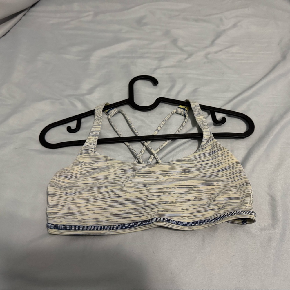 Lululemon Free To Be Bra